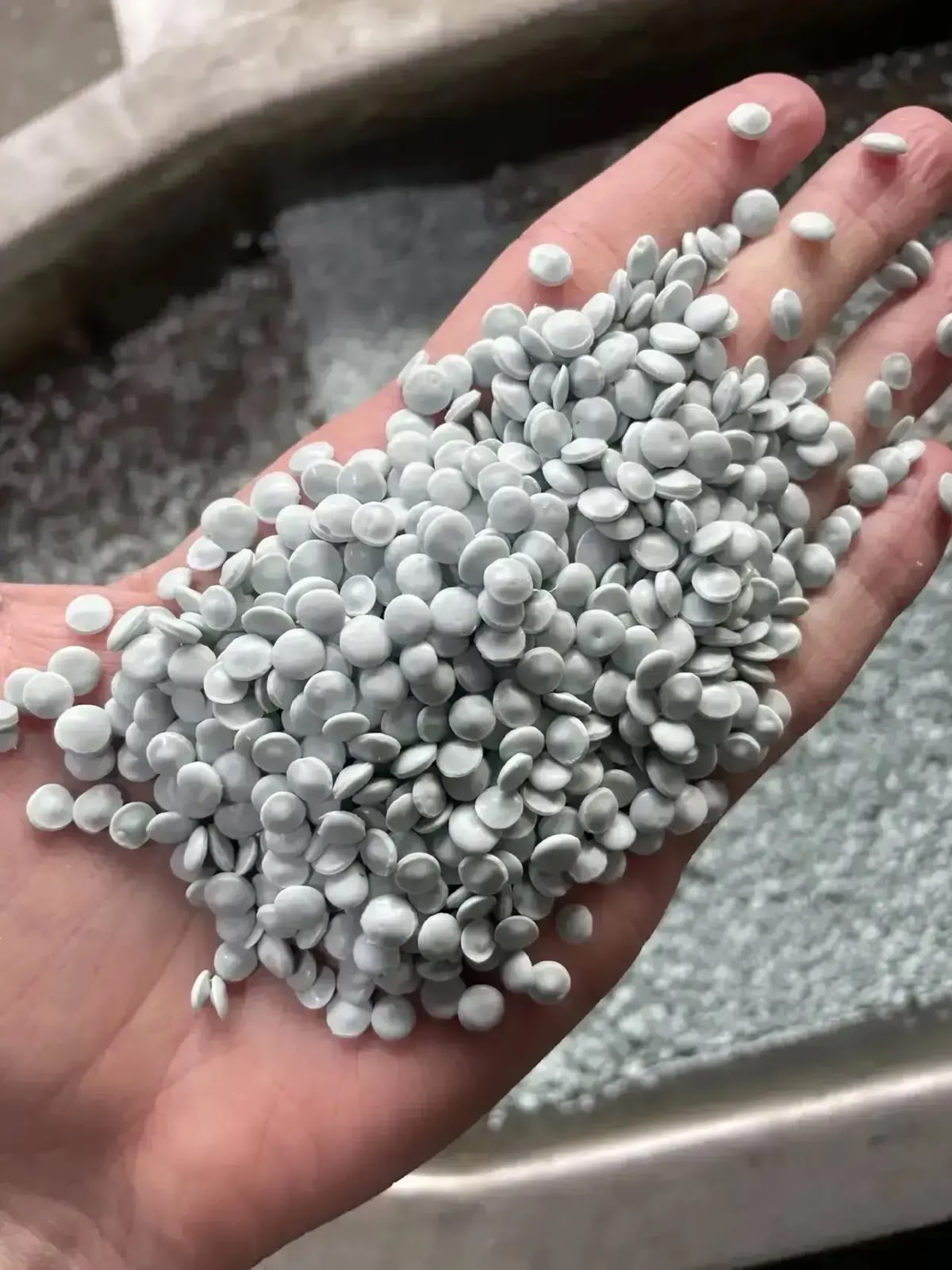 Продам ПВД Гранула из под мешка первичной гранулы